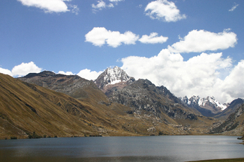 lago_querococha3980.JPG