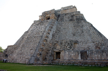 Uxmal1035.jpg