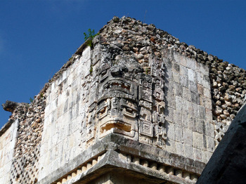 Uxmal1044.jpg