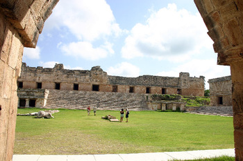 Uxmal1060.jpg