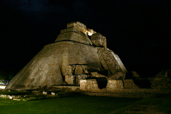 Uxmal2032.jpg