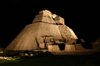 Uxmal2036.jpg