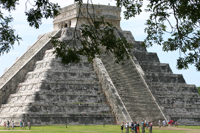 http://www.itonaika.com/column/images/Chichen_Itza129.jpg