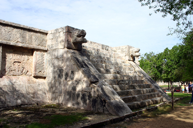 http://www.itonaika.com/column/images/Chichen_Itza211.jpg