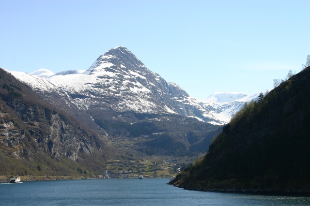 http://www.itonaika.com/column/images/Geiranger09.jpg