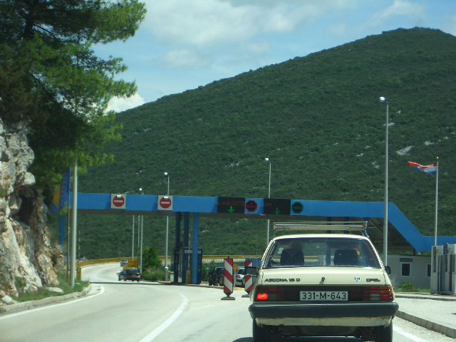 http://www.itonaika.com/column/images/Mostar058.jpg