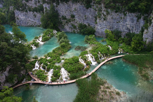 http://www.itonaika.com/column/images/Plitvice078.jpg