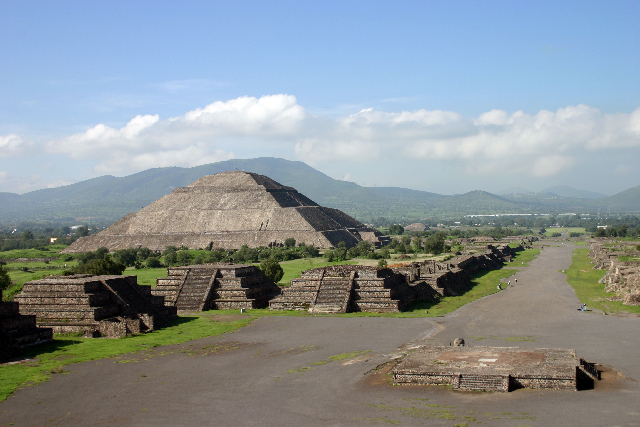 http://www.itonaika.com/column/images/Teotihuacan107.jpg