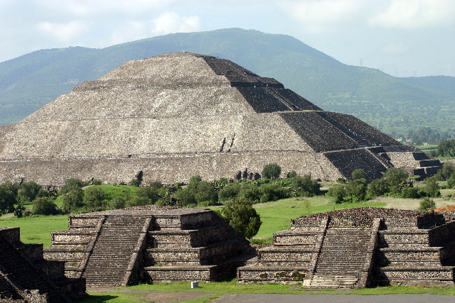 http://www.itonaika.com/column/images/Teotihuacan109.jpg