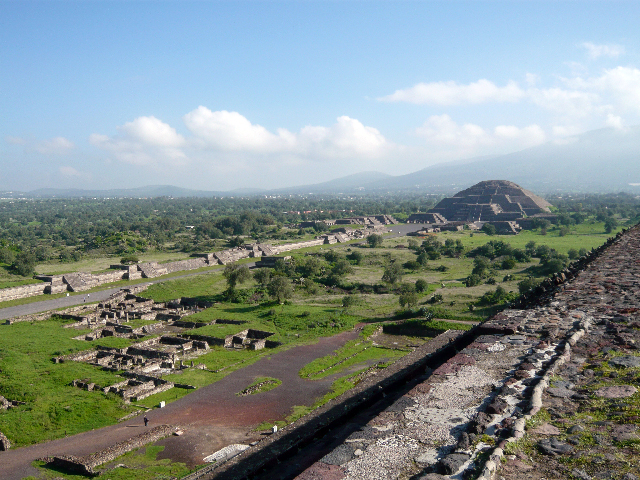 http://www.itonaika.com/column/images/Teotihuacan123.jpg