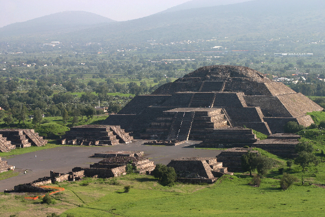 http://www.itonaika.com/column/images/Teotihuacan203.jpg