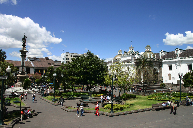 http://www.itonaika.com/column/images/quito1022.jpg