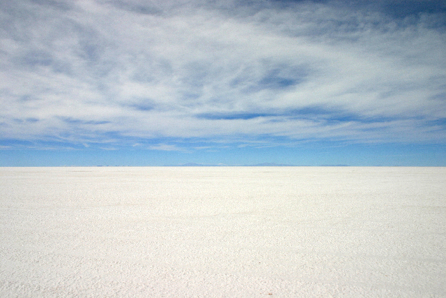 http://www.itonaika.com/column/images/uyuni1144.jpg