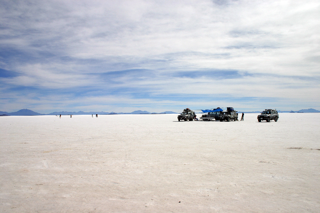 http://www.itonaika.com/column/images/uyuni1164.jpg