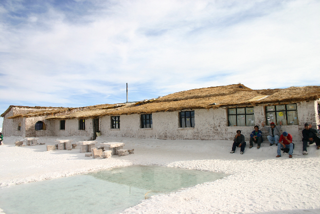 http://www.itonaika.com/column/images/uyuni1280.jpg