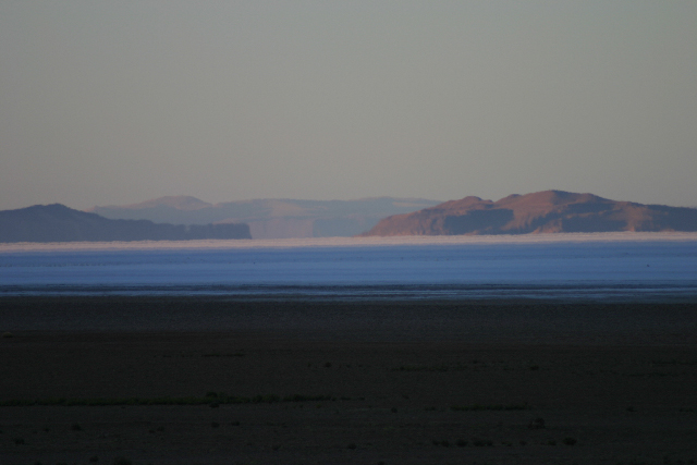 http://www.itonaika.com/column/images/uyuni483.jpg